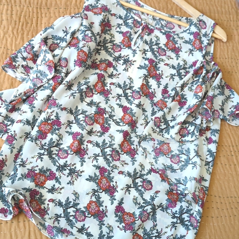 FLASH SALE🔥🆕🌿MAX STUDIO OFF SHOULDER TOP🌿 - Picture 2 of 6